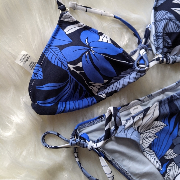 aerie Triangle Bikini Top and Cheeky Bikini Bottom - Picture 9 of 16